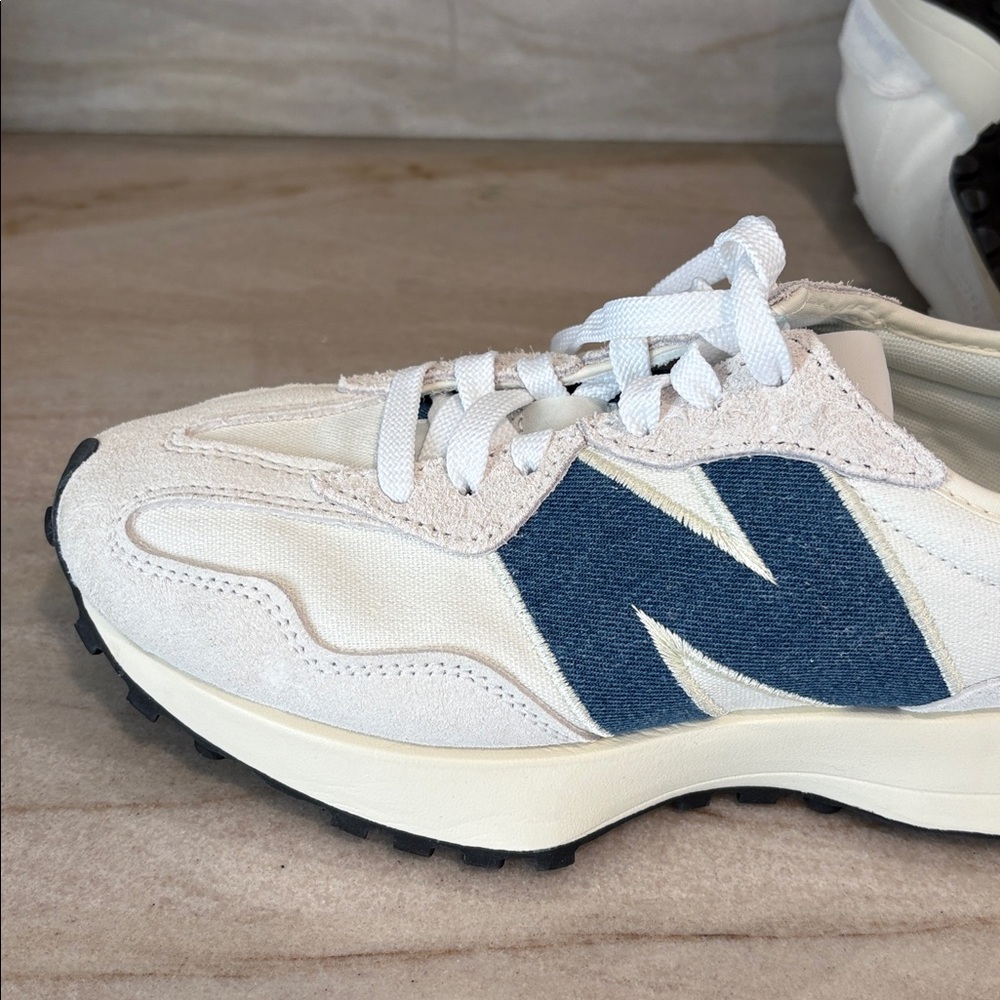 New Balance 327 Denim. - Picture 5 of 7